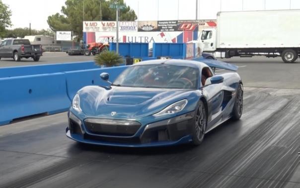 Rimac Nevera auf Dragstrip, Famoso Raceway.  Foto: Autoren-Union Mobilität/DragTimes